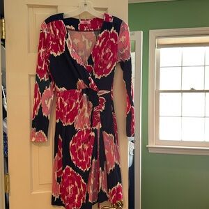 Women’s Lily Pulitzer floral dress size small